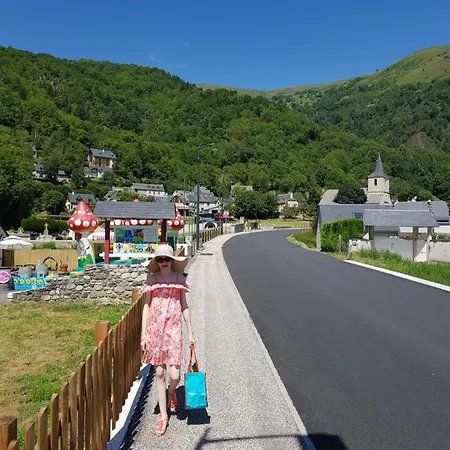 Apartment St Lary-vignec Au Calme
